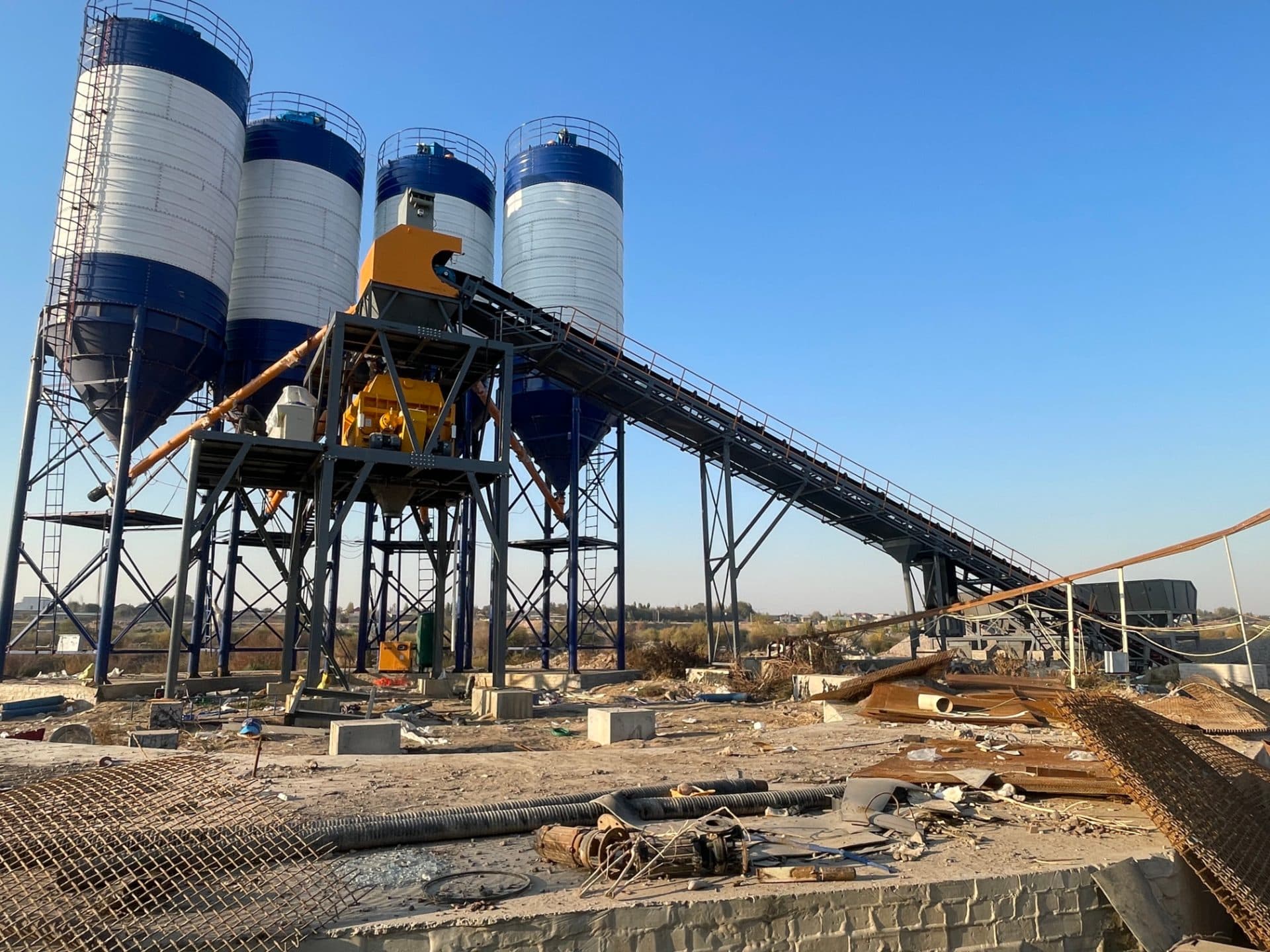 Toshkentdagi HZS150 statsionar beton zavodi montaji